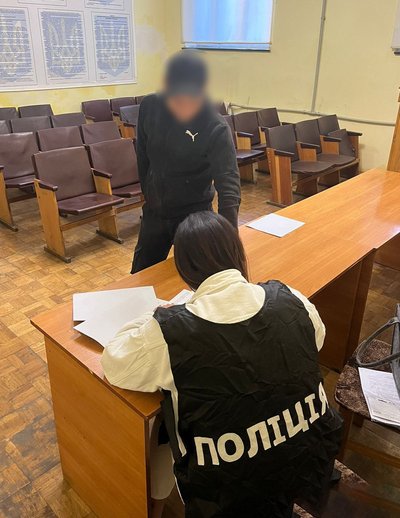 Організатору шахрайського кол-центру у в'язниці Житомирщини повідомили про підозру