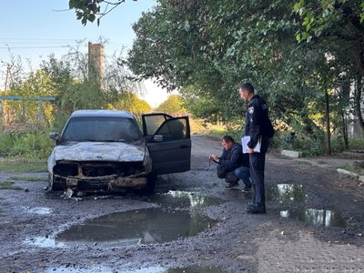 Підозрюваного у підпалі автівки сусіда затримали на Миколаївщині Підозрюваного у підпалі автівки сусіда затримали на Миколаївщині