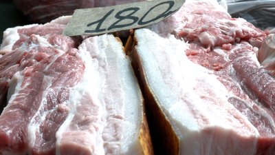 М'ясо та молоко дешевшають, а сало дорожчає: які ціни на Житньому ринку в Житомирі М'ясо та молоко дешевшають, а сало дорожчає: які ціни на Житньому ринку в Житомирі