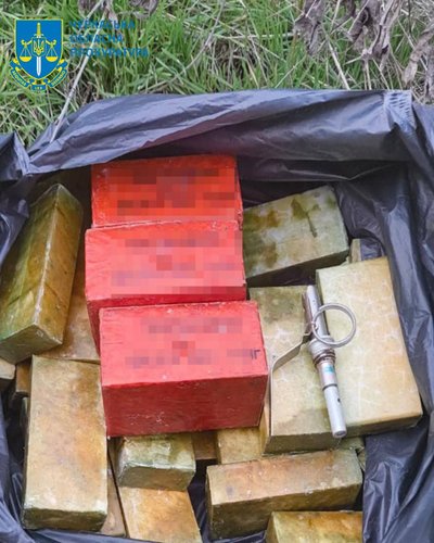 Двох черкащан підозрюють у підпалах суду та об'єктів Укрзалізниці Двох черкащан підозрюють у підпалах суду та об'єктів Укрзалізниці