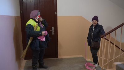 Понад 40 років дбає про чистоту дворів: історія комунальниці з Вінниці Понад 40 років дбає про чистоту дворів: історія комунальниці з Вінниці