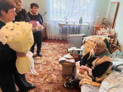 100 років святкує Ганна Буглак, жителька Білої Криниці, що на Рівненщині 100 років святкує Ганна Буглак, жителька Білої Криниці, що на Рівненщині
