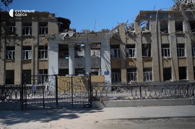 Як вдалося вижити людям, які були у Білгород-Дністровському ліцеї під час атаки балістикою Як вдалося вижити людям, які були у Білгород-Дністровському ліцеї під час атаки балістикою