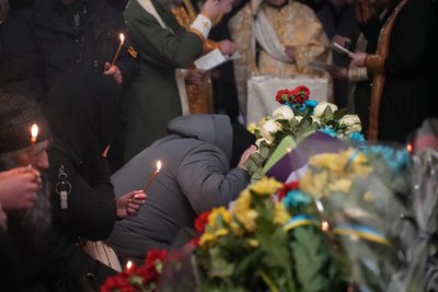 У Сумах поховали військового Дмитра Іванова У Сумах поховали військового Дмитра Іванова