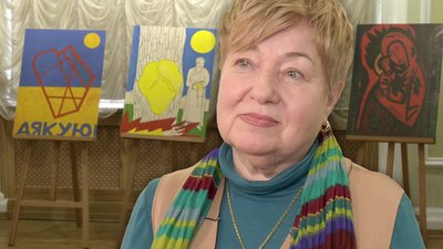"Я закопала його біля дуба": бурштиновий камінь у вигляді серця врятувала від росіян підприємиця з Рівненщини "Я закопала його біля дуба": бурштиновий камінь у вигляді серця врятувала від росіян підприємиця з Рівненщини