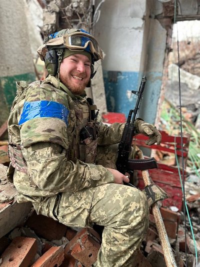 "Я там, щоб фронтом не було наше місто": загиблому військовому з Одещини просять надати звання "Героя України" "Я там, щоб фронтом не було наше місто": загиблому військовому з Одещини просять надати звання "Героя України"