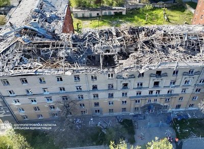 Удар по АЗС, поцілили по багатоповерхівці, пошкоджений гуртожиток. Головні новини Дніпра та області 3 травня Удар по АЗС, поцілили по багатоповерхівці, пошкоджений гуртожиток. Головні новини Дніпра та області 3 травня