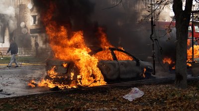 Була в епіцентрі вибуху і вижила: що розповідають очевидці про російську атаку на Чернігів Була в епіцентрі вибуху і вижила: що розповідають очевидці про російську атаку на Чернігів