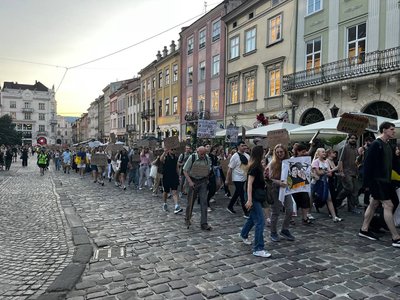В Україні тривають протести проти відставки Федорова з посади очільника МОУ: День 11 В Україні тривають протести проти відставки Федорова з посади очільника МОУ: День 11