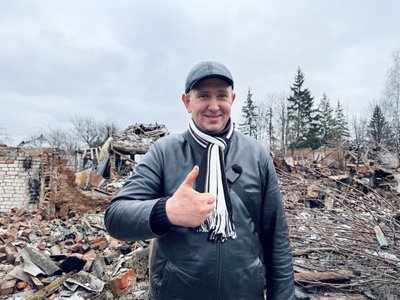 Житель Великої Писарівки облаштував "Музей війни" за 5 кілометрів від кордону Житель Великої Писарівки облаштував "Музей війни" за 5 кілометрів від кордону