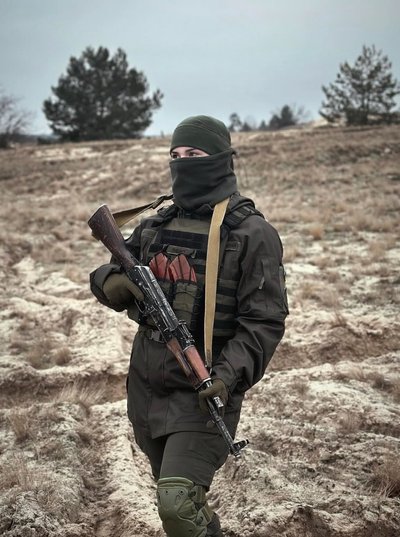 Чекала повноліття, щоб стати військовою: історія черкащанки Дарини Лишко Чекала повноліття, щоб стати військовою: історія черкащанки Дарини Лишко
