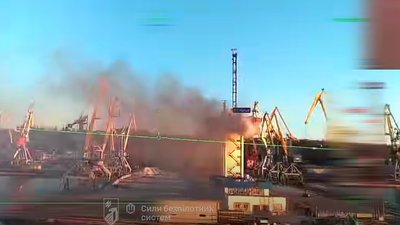 Повністю знеструмлений. Після спецоперації Сил оборони окупанти втратили можливість використовувати порт Маріуполя Повністю знеструмлений. Після спецоперації Сил оборони окупанти втратили можливість використовувати порт Маріуполя