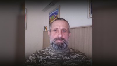 Повернувся з полону "на щиті": на Чернігівщині попрощалися зі штаб-сержантом 3-ї ОШБр Олександром Горловим Повернувся з полону "на щиті": на Чернігівщині попрощалися зі штаб-сержантом 3-ї ОШБр Олександром Горловим