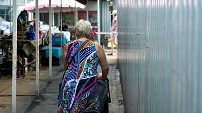 Бізнес ринок евакуація торгівля товари підприємці магазини торгові точки прифронтовий Мирноград Донецька область Бізнес ринок евакуація торгівля товари підприємці магазини торгові точки прифронтовий Мирноград Донецька область