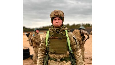 На Чернігівщині попрощалися з Віталієм Борисом, Владиславом Савченком, Віктором Голодніковим та Дмитром Романенком На Чернігівщині попрощалися з Віталієм Борисом, Владиславом Савченком, Віктором Голодніковим та Дмитром Романенком