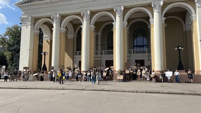 "Не звільняйте Федорова": у Києві та регіонах збираються мирні акції "Не звільняйте Федорова": у Києві та регіонах збираються мирні акції