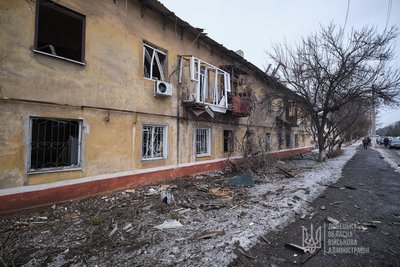 Наслідки обстрілу Краматорська 2 лютого. Фото: Донецька ОВА Наслідки обстрілу Краматорська 2 лютого. Фото: Донецька ОВА