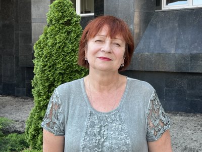 У Дніпрі розпочався сезон тополиного пух. Чи може він викликати алергію та як з ним борються у місті У Дніпрі розпочався сезон тополиного пух. Чи може він викликати алергію та як з ним борються у місті