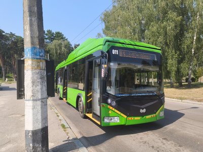 У Житомирі автобуси почали курсувати рідше: чому збільшили інтервал руху і коли його відновлять У Житомирі автобуси почали курсувати рідше: чому збільшили інтервал руху і коли його відновлять