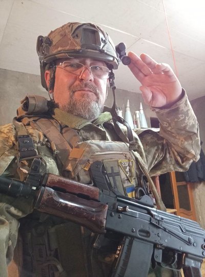 «Падре» у військовій формі «Падре» у військовій формі