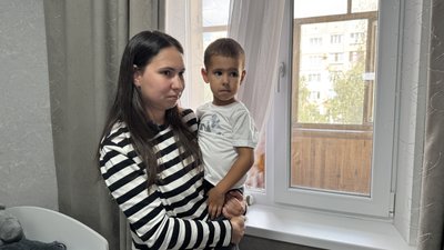 На Полтавщині від початку літа 2026-го з вікон випало четверо дітей: як їх убезпечити На Полтавщині від початку літа 2026-го з вікон випало четверо дітей: як їх убезпечити