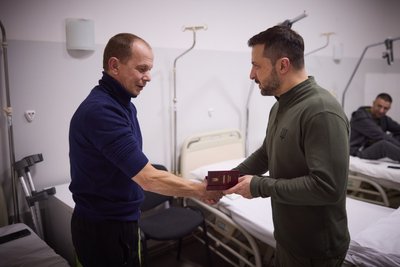 Володимир Зеленський в Ужгороді відвідав поранених захисників