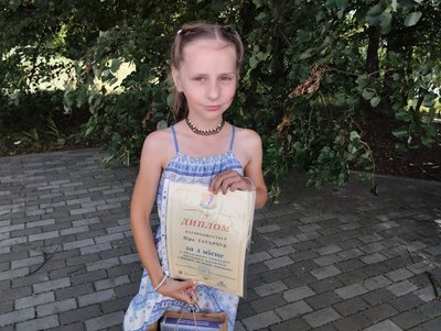 "Дякую за твій захист": в Житомирі діти передали Дому ветерана малюнки та набори для арттерапії "Дякую за твій захист": в Житомирі діти передали Дому ветерана малюнки та набори для арттерапії