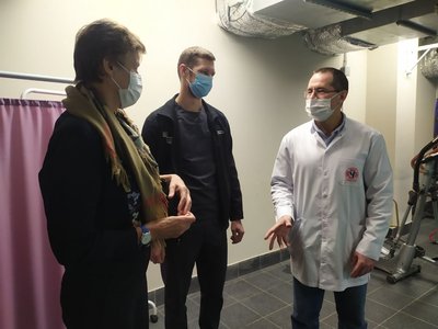 Дитячу лікарню "Охматдит" відвідала представниця Великої Британії в ООН Барбара Вудворд Дитячу лікарню "Охматдит" відвідала представниця Великої Британії в ООН Барбара Вудворд