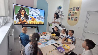 Відпочинок від лікарняних стін: як відбуваються заняття у черкаській "Школі супергероїв" Відпочинок від лікарняних стін: як відбуваються заняття у черкаській "Школі супергероїв"
