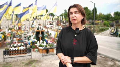 тернопіль, оксана гук, доглядальниця кладовища, микулинецьке кладовище, пантеон героїв, затопило могили, 24 липня 2026 року тернопіль, оксана гук, доглядальниця кладовища, микулинецьке кладовище, пантеон героїв, затопило могили, 24 липня 2026 року