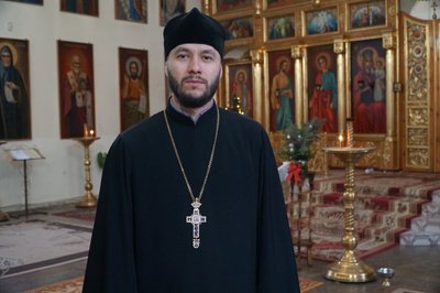 Водохреще у Дніпрі: чи занурюють містяни у воду цьогоріч та що про свято кажуть священник та лікар Водохреще у Дніпрі: чи занурюють містяни у воду цьогоріч та що про свято кажуть священник та лікар