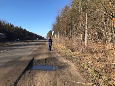 "Коли дивлюся на прапор, мені пригадується "Ланцюг єднання" — житомирянин Святослав Васильчук "Коли дивлюся на прапор, мені пригадується "Ланцюг єднання" — житомирянин Святослав Васильчук