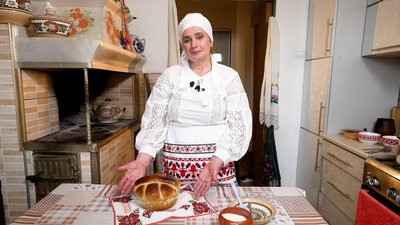 "Українець і хліб — це єдине ціле": рецепт весняного обрядового хліба від господині з Клесівської громади "Українець і хліб — це єдине ціле": рецепт весняного обрядового хліба від господині з Клесівської громади