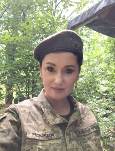 На Одещині попрощалися з медикинею Іриною Рищіковець, яка загинула під час евакуації поранених На Одещині попрощалися з медикинею Іриною Рищіковець, яка загинула під час евакуації поранених