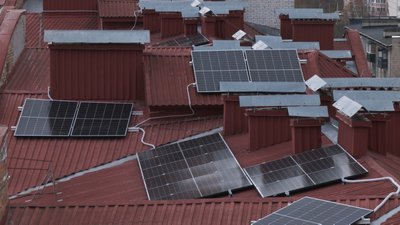 сонячні панелі на даху, сонячні панелі для квартири, сонячні електростанції сонячні панелі на даху, сонячні панелі для квартири, сонячні електростанції