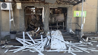 Руйнування внаслідок атаки російських безпілотників на ринок 2 серпня Дружківка Донецька область