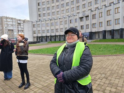 "800 мільйонів на військо": у Луцьку відбувся марш протесту. Що вимагали люди "800 мільйонів на військо": у Луцьку відбувся марш протесту. Що вимагали люди