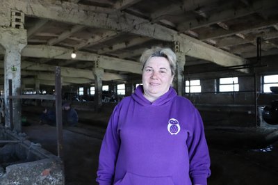 "Важко, але будемо далі працювати". Як ферми Сумщини працюють під час відключень електрики "Важко, але будемо далі працювати". Як ферми Сумщини працюють під час відключень електрики