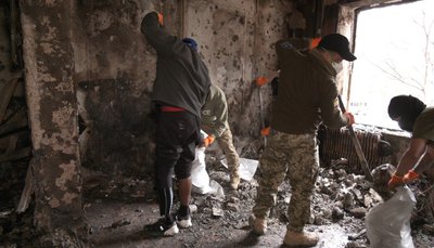 волонтери, прибирання волонтери, прибирання