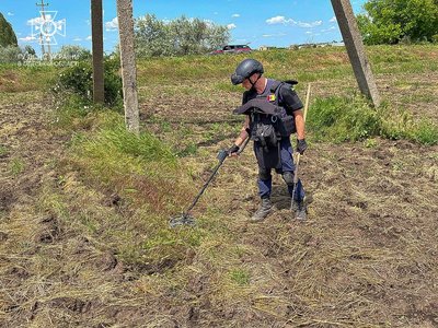Одеські піротехніки знешкодили на деокупованих територіях протягом тижня майже 300 боєприпасів Одеські піротехніки знешкодили на деокупованих територіях протягом тижня майже 300 боєприпасів