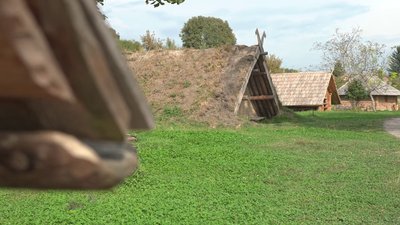 "Найбільша фішка Оствиці — це човни": інтерв'ю керівника парку історичної реконструкції Юрія Ойцюся "Найбільша фішка Оствиці — це човни": інтерв'ю керівника парку історичної реконструкції Юрія Ойцюся