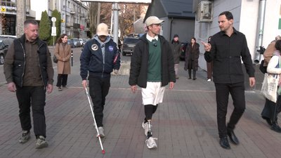 "Не можна ще оцінити те, чого немає": ветерани перевірили частину безбар'єрного маршруту у Рівному "Не можна ще оцінити те, чого немає": ветерани перевірили частину безбар'єрного маршруту у Рівному
