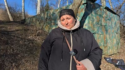 "Хто – вбрід, хто – човном": як жителі Новгород-Сіверщини, де підтопило мости, переправляються через 2 річки, що злились "Хто – вбрід, хто – човном": як жителі Новгород-Сіверщини, де підтопило мости, переправляються через 2 річки, що злились