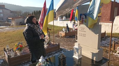 Пам'ятники, Бережани, пам'ятники бійцям на кладовищі, які пам'ятники ставити