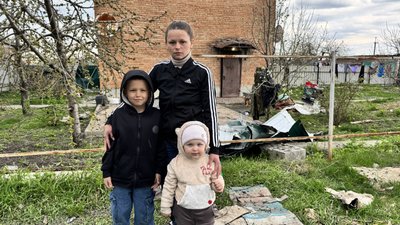 "Босими ногами по цьому склу": подробиці обстрілу Чутового на Полтавщині 16 квітня "Босими ногами по цьому склу": подробиці обстрілу Чутового на Полтавщині 16 квітня