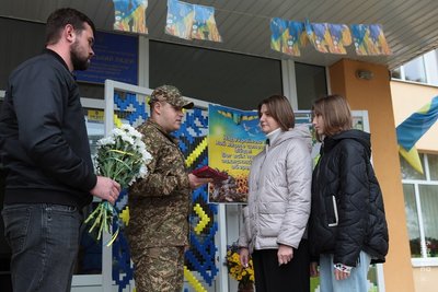 Посмертно нагородили відзнаками двох військових з Рівненщини Посмертно нагородили відзнаками двох військових з Рівненщини