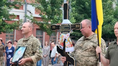 На Чернігівщині попрощалися з бійцями Олегом Прокопцем та Валерієм Гайовим На Чернігівщині попрощалися з бійцями Олегом Прокопцем та Валерієм Гайовим