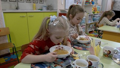 Нові ціни на харчування у дитсадках Вінниці: у чому причина зростання та скільки платитимуть батьки Нові ціни на харчування у дитсадках Вінниці: у чому причина зростання та скільки платитимуть батьки