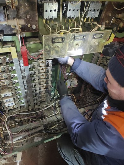 Житомирські енергетики повернули світло у 312 квартир Києва Житомирські енергетики повернули світло у 312 квартир Києва
