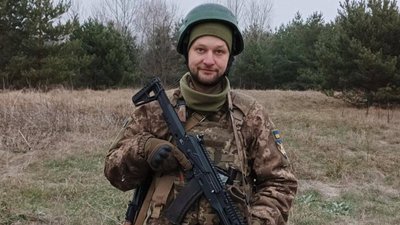 Працював нотаріусом — тепер кулеметник: історія оборонця з Вінниччини Працював нотаріусом — тепер кулеметник: історія оборонця з Вінниччини